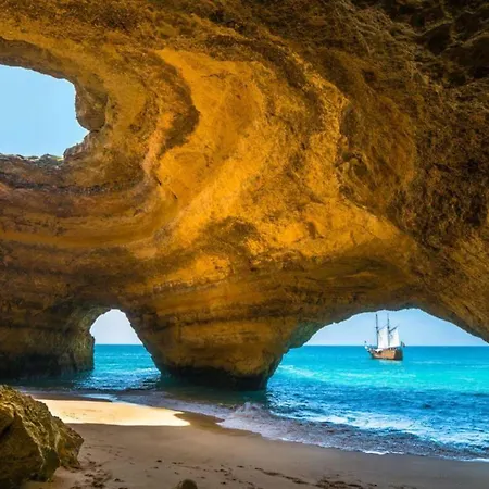 #099 T1 Calicos By Holidays Апартаменты *